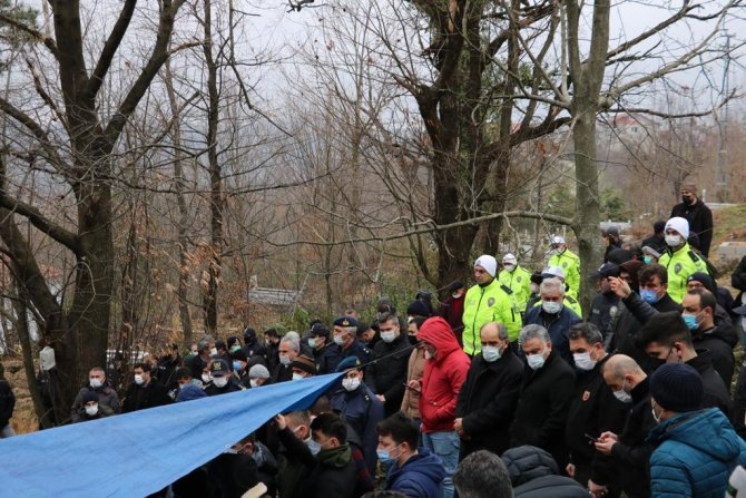 Aracında Ölü Bulunan Mahalle Bekçisi Son Yolculuğuna Uğurlandı