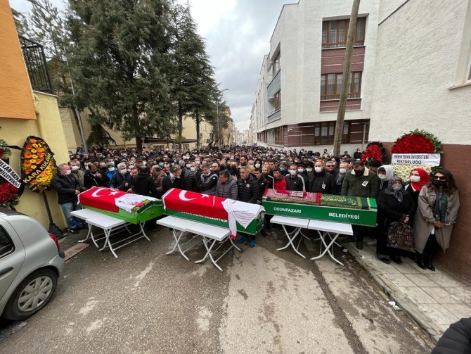 Feci Kazada Hayatını Kaybeden Antrenör Ve Yakınları Gözyaşlarıyla Toprağa Verildi
