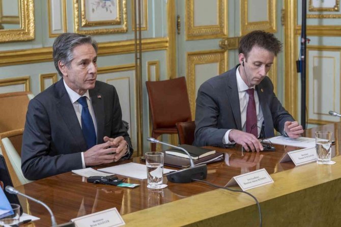 Fransa Cumhurbaşkanı Macron İle Abd Dışişleri Bakanı Blinken Bir Araya Geldi