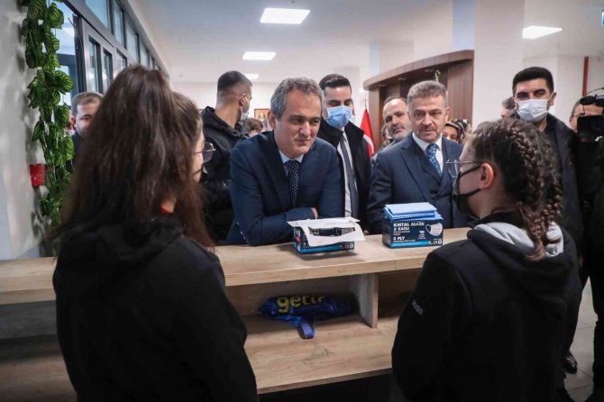 Bakan Özer: "2022 Yılında En Büyük Eğitim Yatırımı İ̇stanbul’a Verildi"