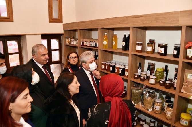 Hatay’da "Kadın Kooperatifleri Satış Mağazası" Açıldı