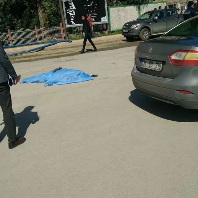 Hatay’da Ticari Aracın Çarptığı Belediye Görevlisi Hayatını Kaybetti