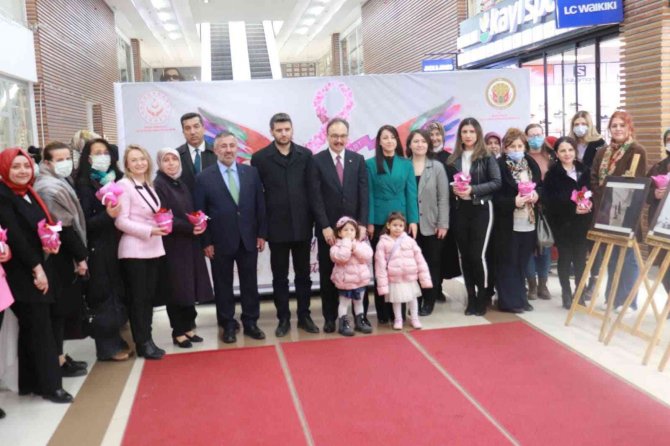İ̇l Başkanı Yıldırım, Kadınlar Günü İçin Düzenlenen Sergiyi Gezdi