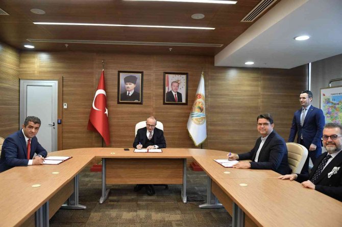 İ̇novatif Fikirler Yarışması Protokolü İmzalandı