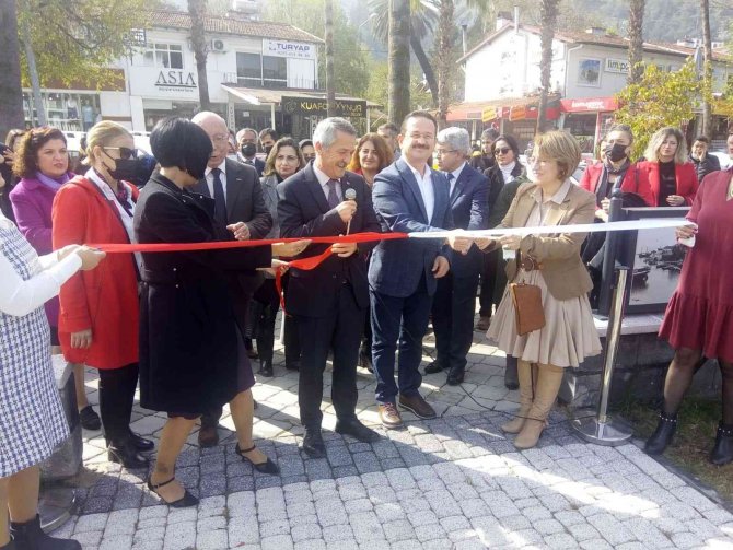 Kadınlar Günü Resim Sergisi Göz Kamaştırdı