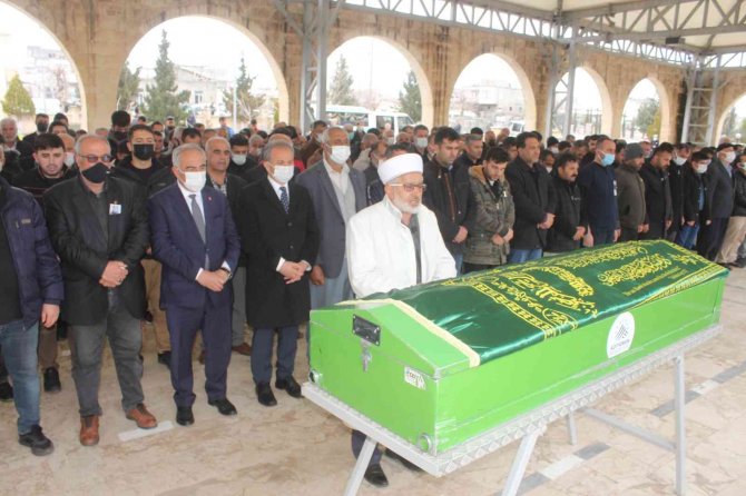 Kocası Tarafından Öldürülen Kadın Son Yolculuğuna Uğurlandı