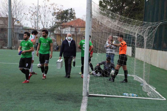 Böyle Talihsizlik Görülmedi; 1 Maçta 3 Kaleci Birden Sakatlandı