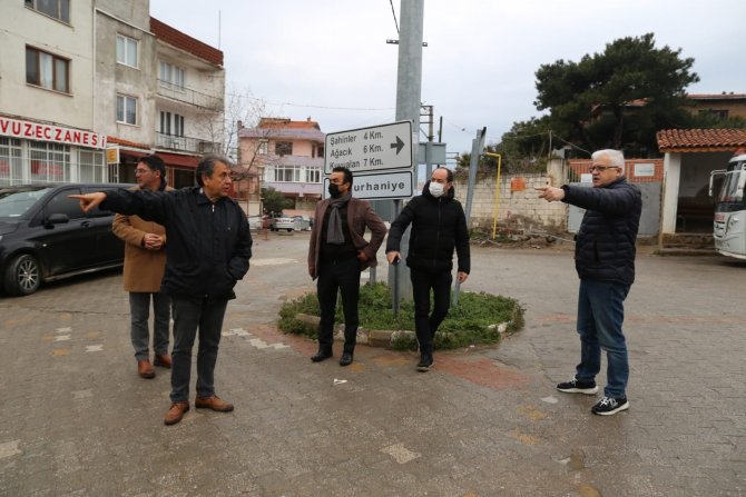 Burhaniye’de Yollar Yenileniyor