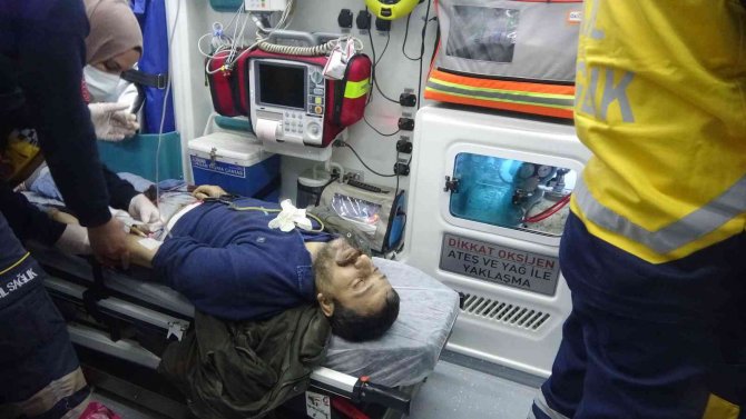 Sokakta Bir Kişi 4 Yerinden Tabanca İle Vurulmuş Halde Bulundu