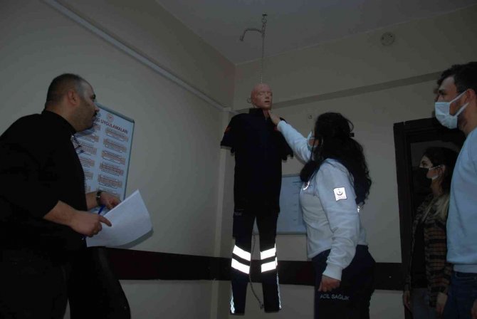 Sağlık Personeline Adli Vakalarda Maddi Delillere Yaklaşım Eğitimi Verildi