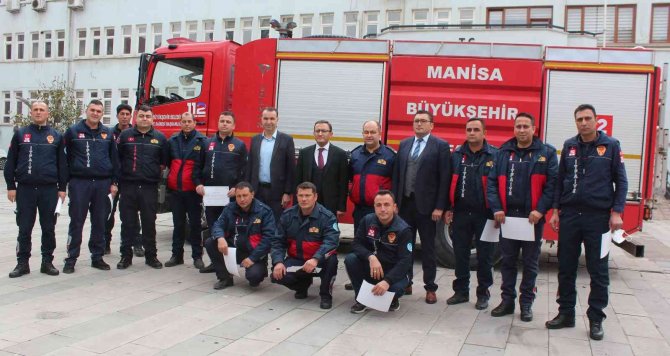 İ̇tfaiye Çalışanları Sertifikalarını Aldı