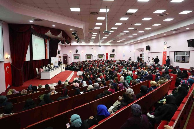 Bağcılar’da “Medeniyet Işığı Türk Kadınları” Tanıtıldı