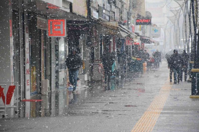 Bitlis’te Kar Yağışı
