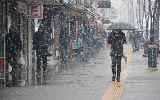 Bitlis’te Kar Yağışı