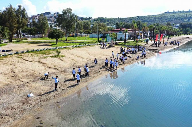 Bodrum’da Deniz Pırıl Pırıl Oldu