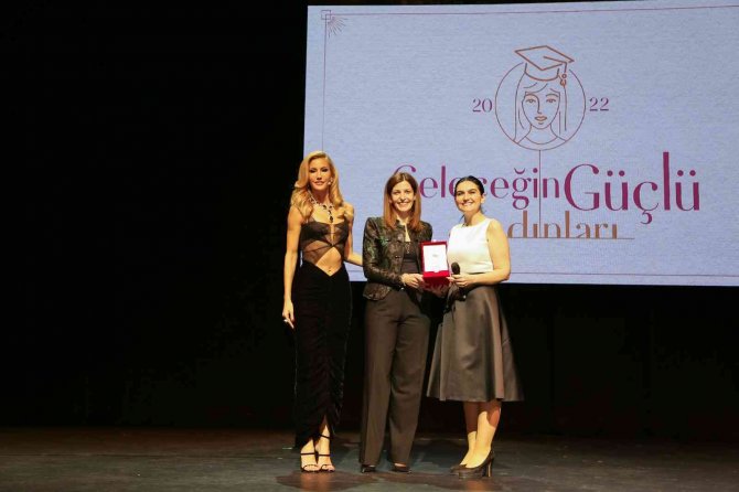 Hepsiburada’dan ‘Geleceğin Güçlü Kadınları’na Güçlü Bir Destek Daha