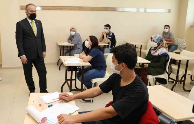 Bursa’da Üniversite Yolunda En Ciddi Prova