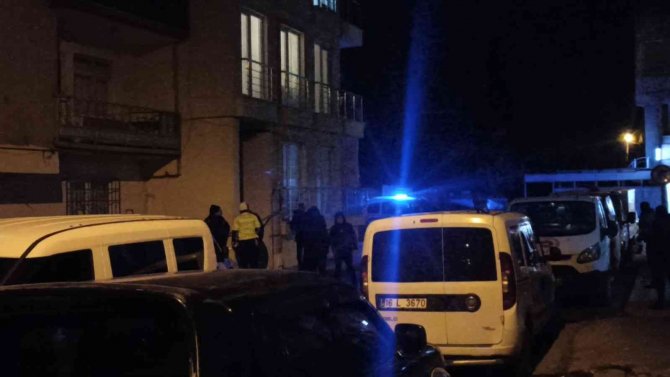 Nişanlısını Öldürdü, Annesini Ağır Yaraladı