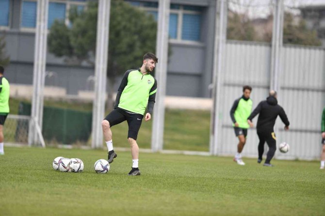 Bursaspor’da Eyüpspor Maçı Hazırlıkları Tamamlandı