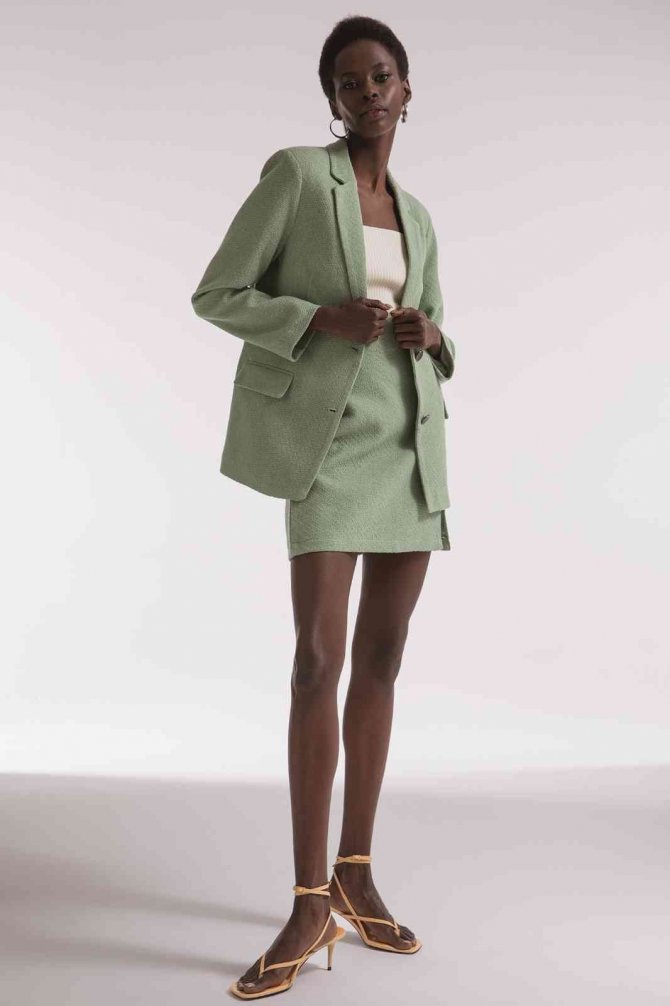 Defacto, Casual Ürünlerini Kadınların Beğenisine Sundu