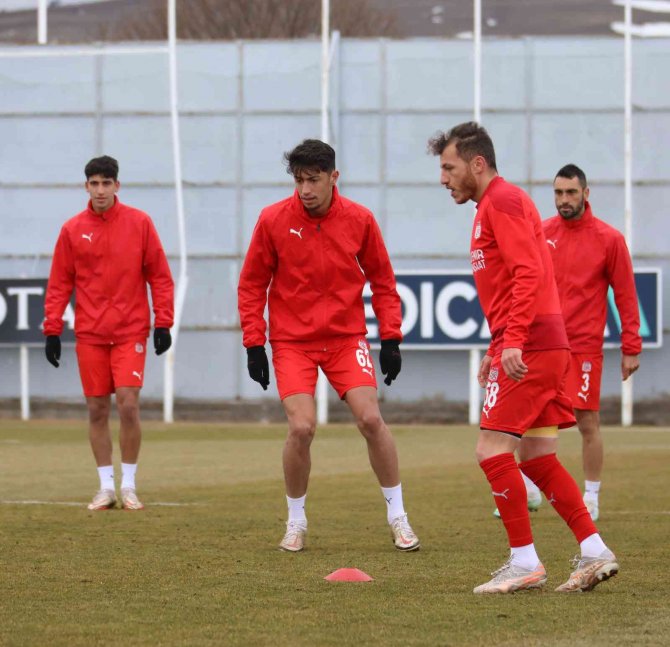 Sivasspor, Adana Maçına Hazırlanıyor