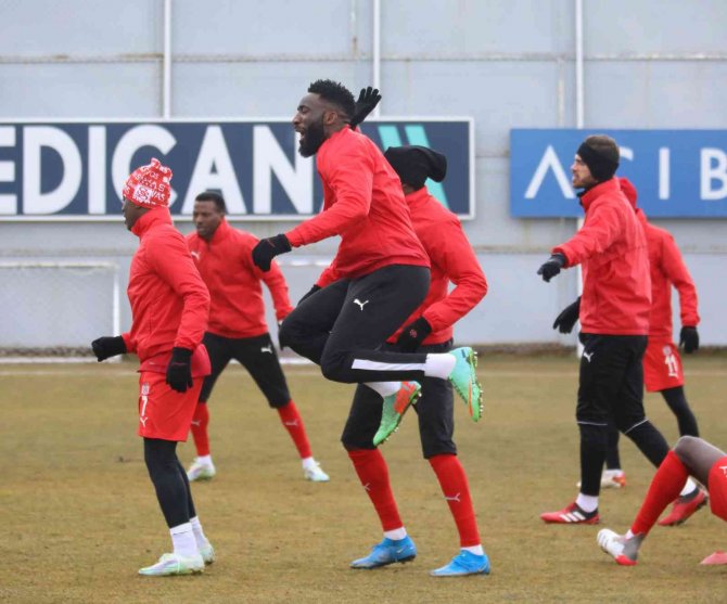 Sivasspor, Adana Maçına Hazırlanıyor