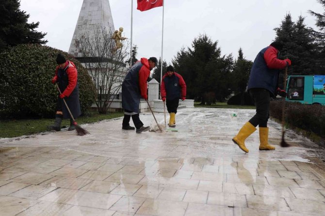 Şehitlik 18 Mart İçin Hazırlanıyor