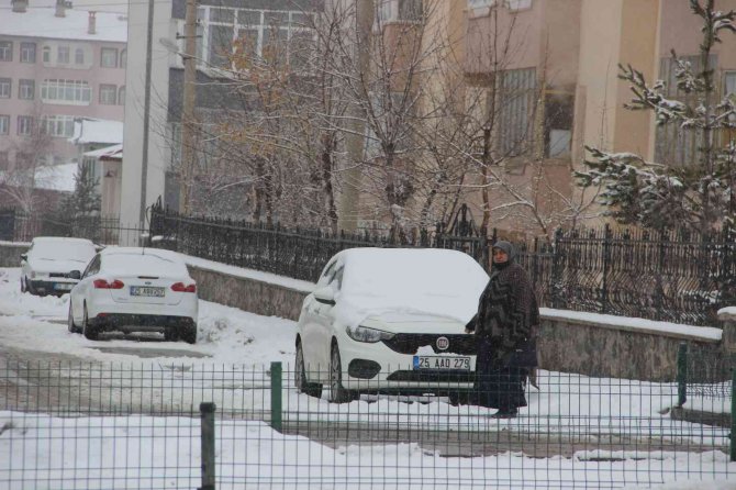 Erzurum’da Kar