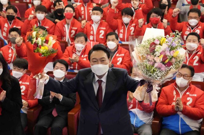 Güney Kore’nin Yeni Cumhurbaşkanı Muhalefetin Adayı Yoon Suk-yeol Oldu