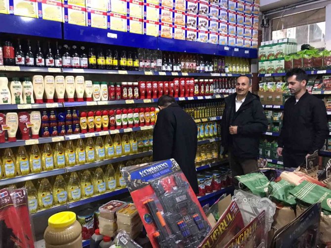 Şemdinli’de Marketler Denetlendi