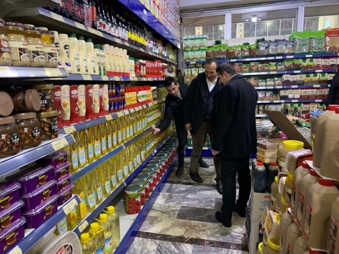 Şemdinli’de Marketler Denetlendi
