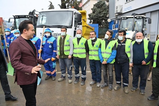 Tuzla Belediyesi 63 Araç, 450 Personel İle Kara Hazır