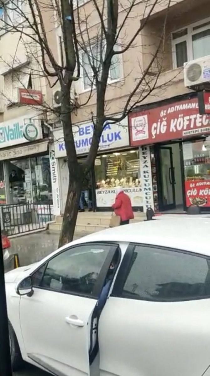 İ̇stanbul’da Milyonluk Kuyumcu Soygununun Yeni Görüntüleri Ve Detayları Ortaya Çıktı