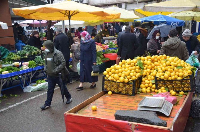 Ordu’da Pazarcı Esnafının ’Soğuk’ Mesaisi