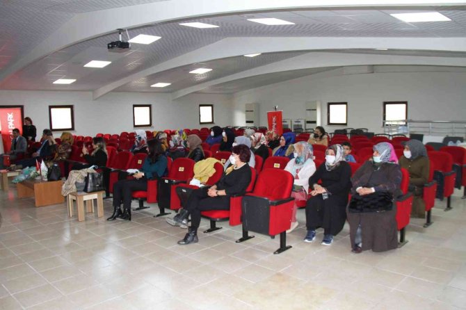 Medical Park Elazığ Hastanesi’nden ‘Kadınlar Günü’ Semineri