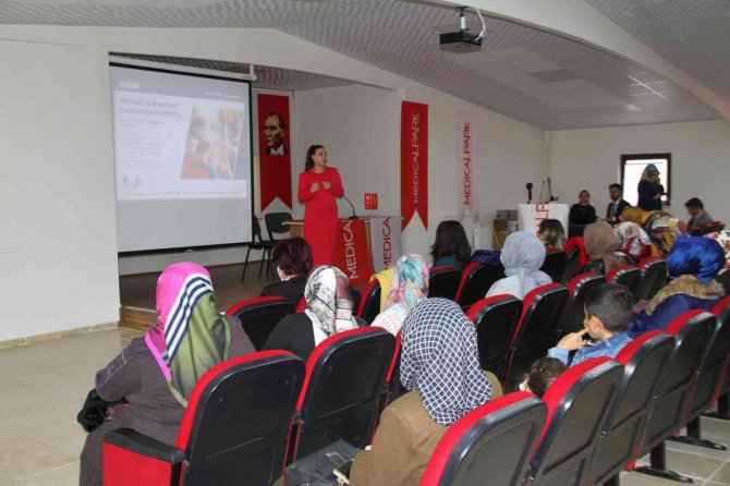 Medical Park Elazığ Hastanesi’nden ‘Kadınlar Günü’ Semineri