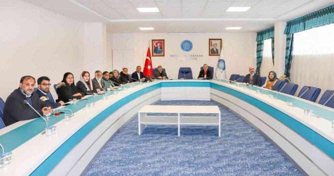 Neü Ve Pakistan Allama İ̇qbal Açık Üniversitesi Yetkilileri İstişare Toplantısı Gerçekleştirdi