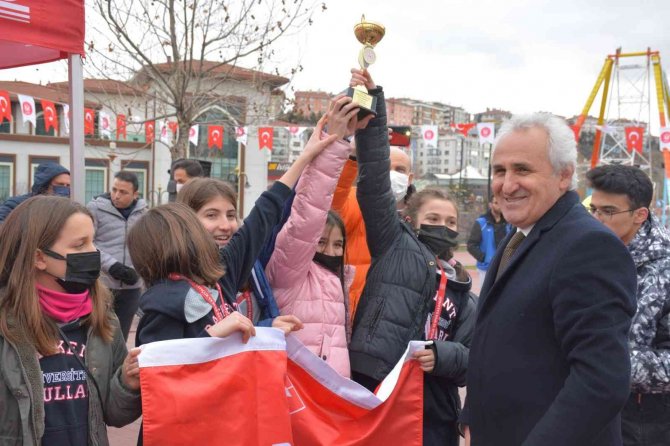 Keçiören, Okullar Arası Oryantiringe Ev Sahipliği Yaptı