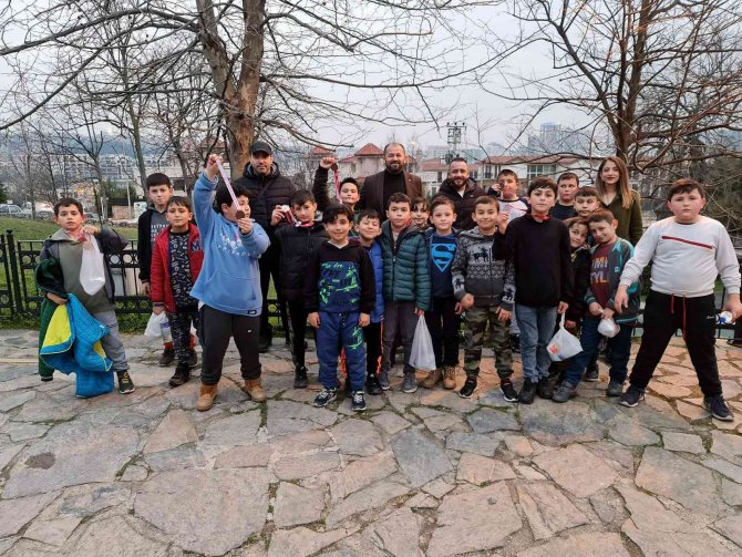 Minik Güreşçilerden Büyük Başarı
