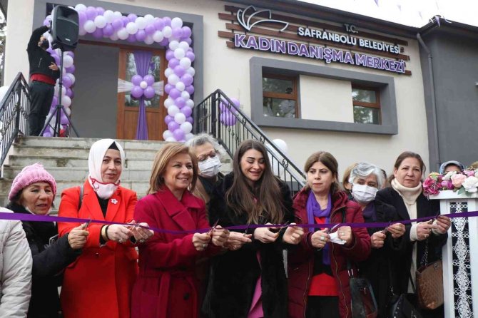 Safranbolu Belediyesi ‘Kadın Danışma Merkezi’nin Açılışını Yaptı
