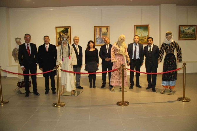 Şanlıurfa’ya Özgü Giysi Ve Takılar İlk Kez Sergilendi