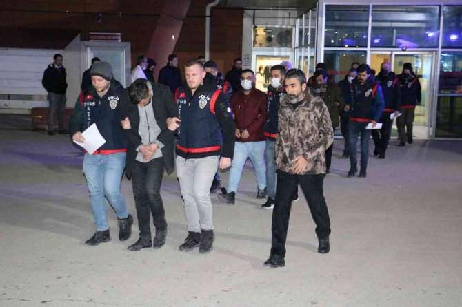 Öldürüp, Gömüp Üzerini Betonla Örttüler