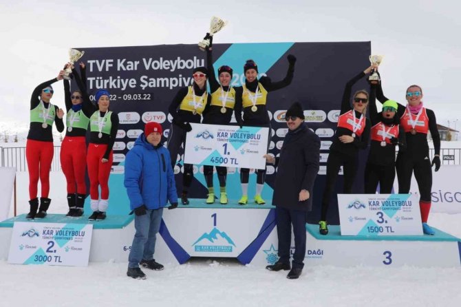 Kar Voleybolu Türkiye Şampiyonası Sona Erdi