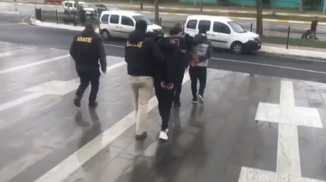 Bıçaklı Gaspçılar Tutuklandı