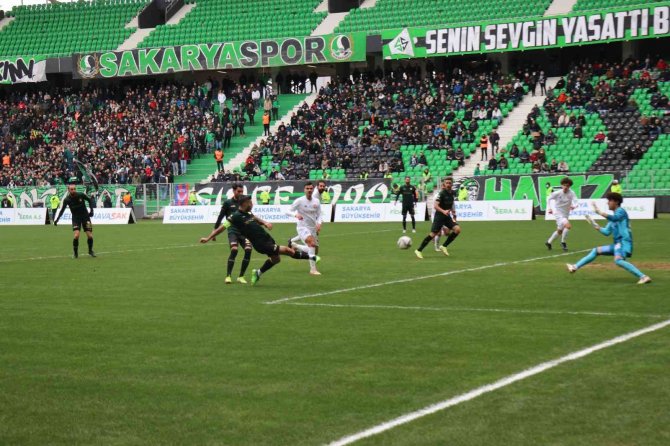 Tff 2. Lig: Sakaryaspor: 4 - Çorum Fk: 1