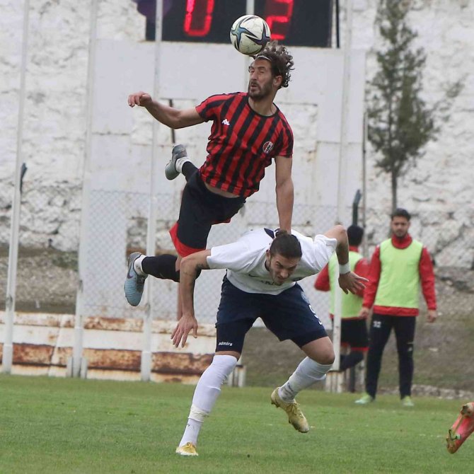 Tff 2. Lig: Turgutluspor: 0 - Sarıyer: 2