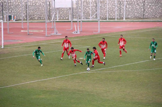 Tff 3. Lig: Karaman Belediyespor: 0 - Arnavutköy Belediyesi Gençlikspor:1