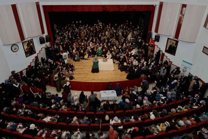 Tokat’ta, “Ailemiz İlkokulumuz” Etkinliğine Kadınlardan Yoğun İlgi