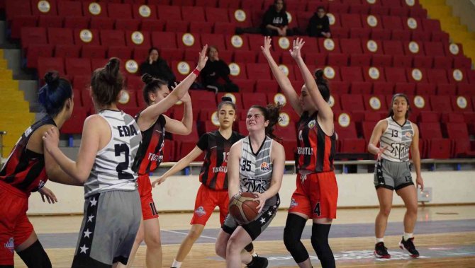 U18 Kızlar Basketbol Bölge Şampiyonası Manisa’da Başladı
