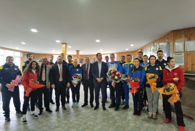 Ti̇esf Başkanı Bursa’da Ağırlanan Ukraynalı Sporcuları Ziyaret Etti